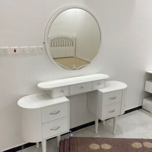 Gogly Makeup Vanity