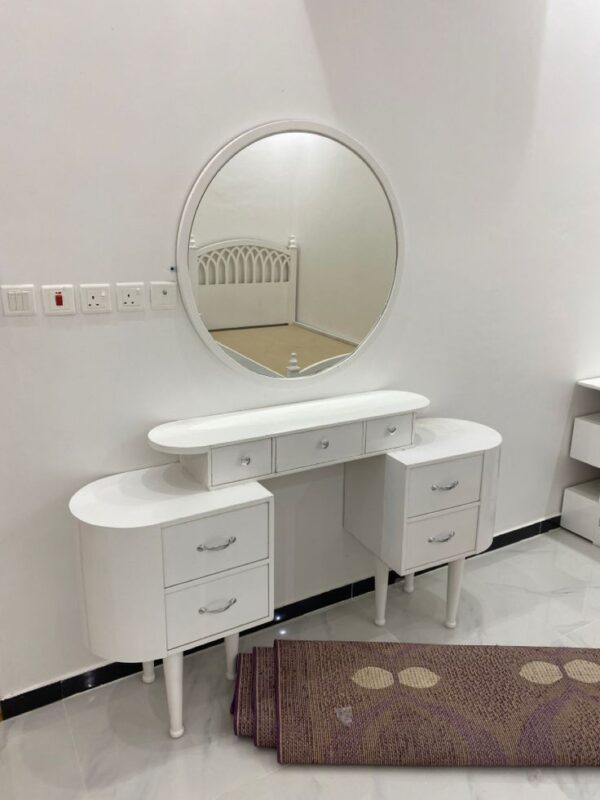 Gogly Makeup Vanity