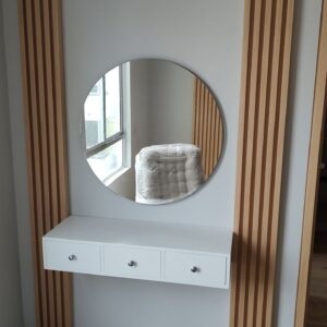 Calvis Makeup Vanity